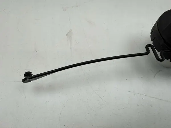 Tapa de combustible Toyota Corolla E210 OEM LAA21175 - Trasera image 4