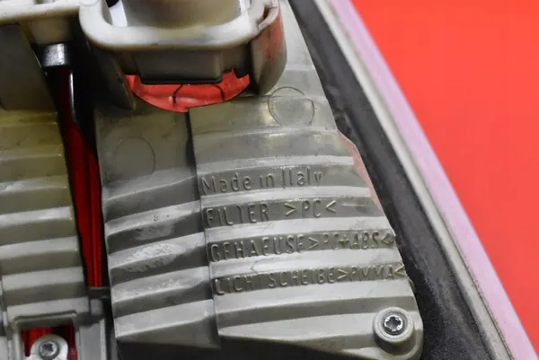 Lámpara Trasera Izquierda 7160063 BMW E91 04-10 image 7