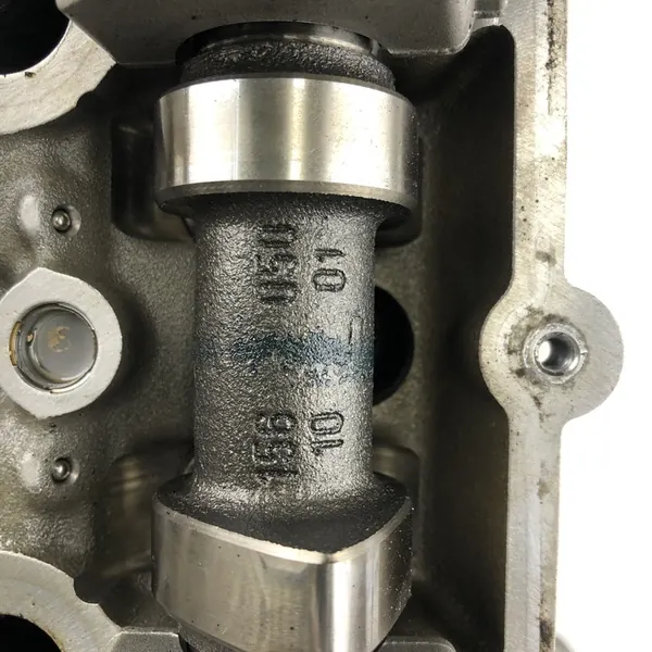 Cabeza de Cilindro Mercedes V8 AMG Derecha image 9