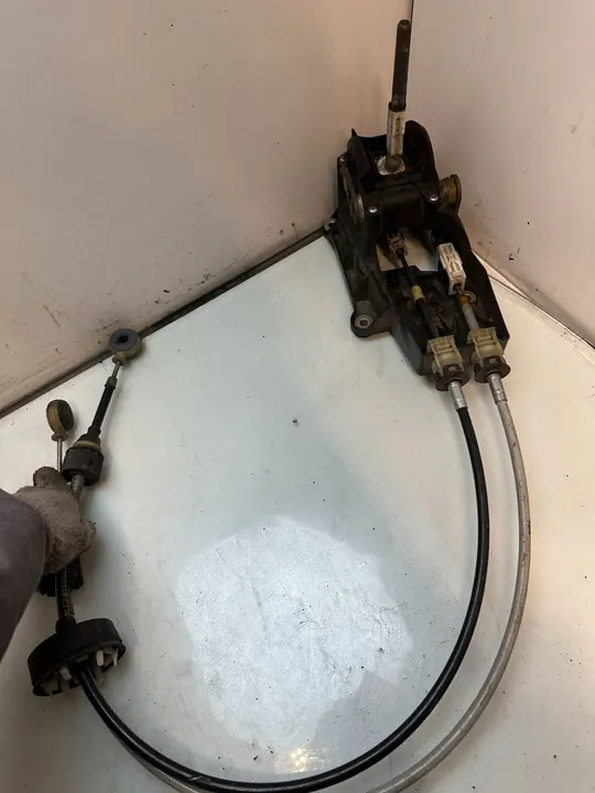 Opel Astra H 1.3 CDTI Gear Shift Link 55350346ej image 4