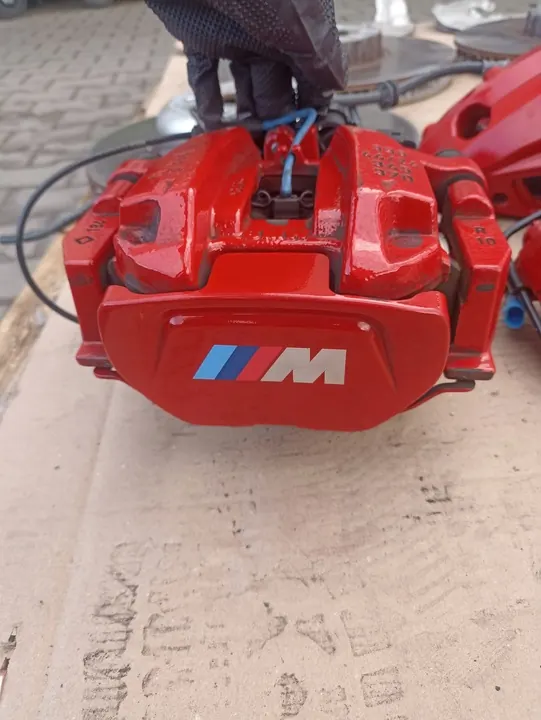 Conjunto de Disco e Pastilhas de Freio BMW G60 540iX M Package OEM image 3