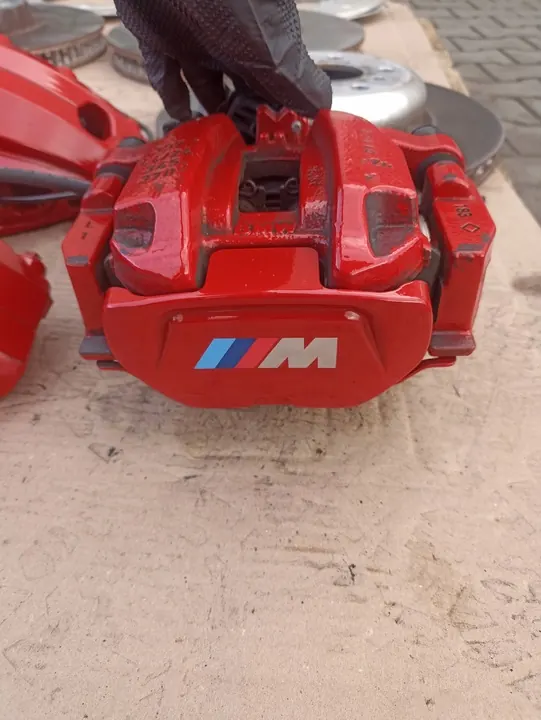 Conjunto de Disco e Pastilhas de Freio BMW G60 540iX M Package OEM image 6