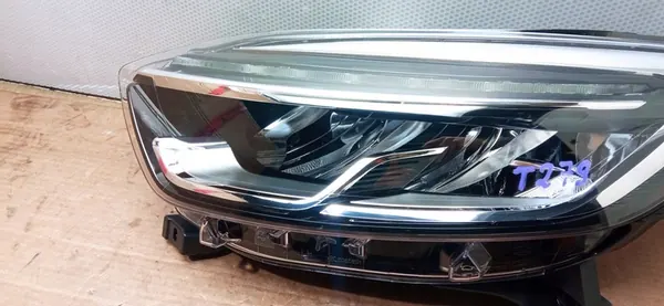 Vasen Etuvalo Renault Captur Lift 2017 LED 260609454R image 5