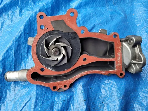 OPEL Vattenpump 1.4 TURBO A14NET GM 25193407 image 2