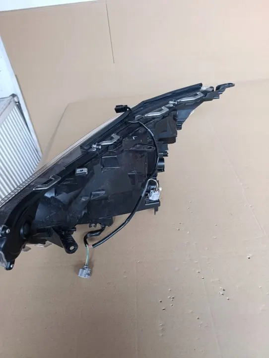 Phare droit OEM 746798-BOJ9I pour Toyota RAV4 image 5
