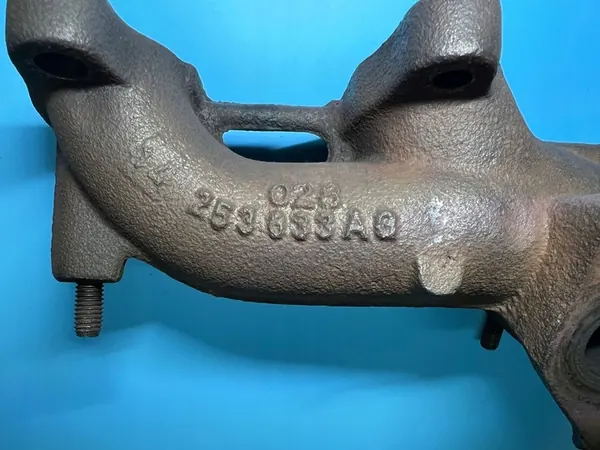 Collecteur d'échappement Audi A4 B6 1.9 TDI 028253033AG image 9