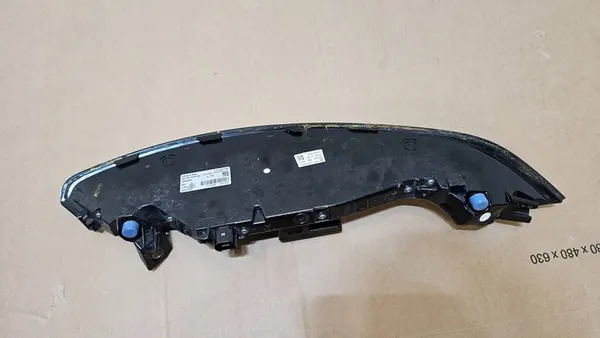 Porsche OE 992945092E Luz Trasera Derecha image 7