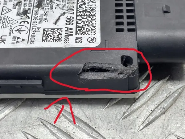 Sensor ponto cego Porsche OE 4N0907566AM Taycan image 7