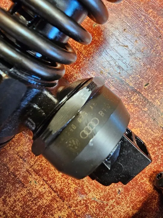 Injetor de Combustível Volkswagen OE 038130073BN image 4