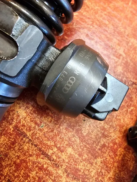 Injetor de Combustível Volkswagen OE 038130073BN image 5