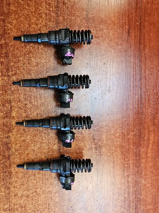 Injetor de Combustível Volkswagen OE 038130073BN image 9