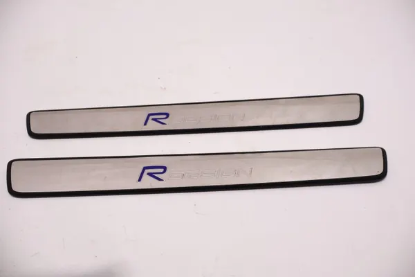 Volvo XC60 I R-Design Garniture Seuil OEM 31391248, 31391249 image 2