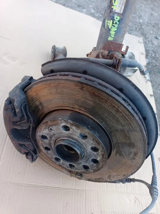 Snodo di sospensione anteriore sinistro Skoda Octavia II 1.8 TFSI OEM image 3