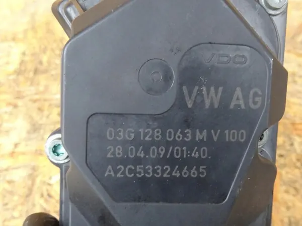 Corpo de borboleta AUDI A3 8P 1.9 TDI 03G128063M image 2