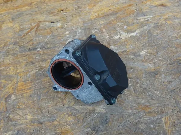 Corpo de borboleta AUDI A3 8P 1.9 TDI 03G128063M image 3