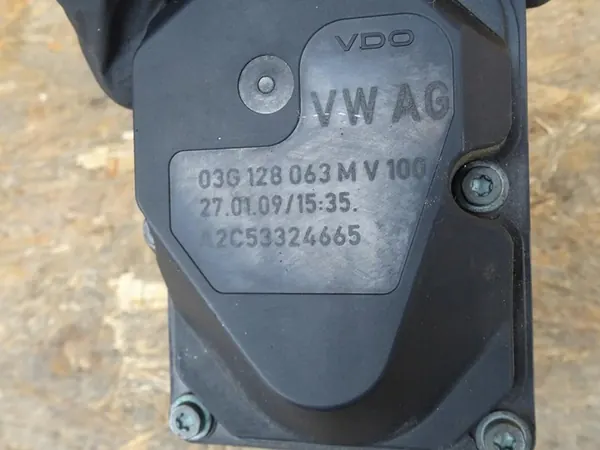 Corpo de borboleta AUDI A3 8P 1.9 TDI 03G128063M image 5