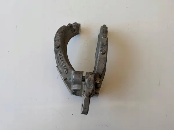 Volvo S60 Iskunvaimentimen Kiinnike OE 31476122 image 2