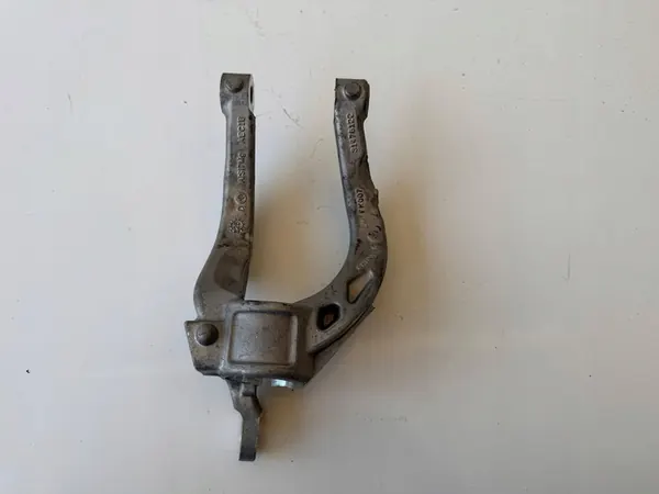 Volvo S60 Iskunvaimentimen Kiinnike OE 31476122 image 3