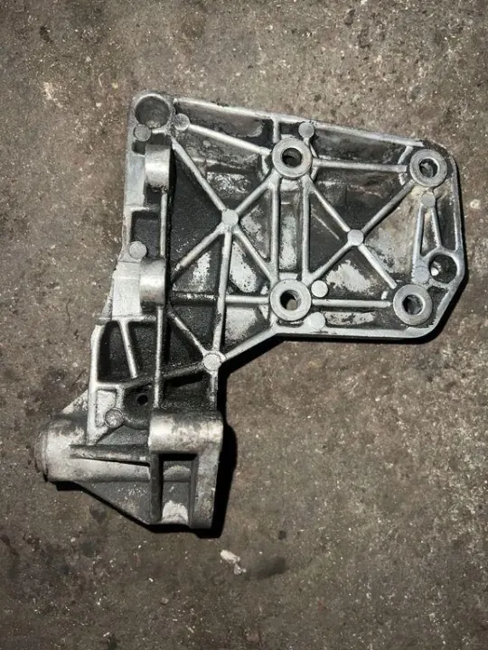 AC-compressorbevestiging OEM 7786194 BMW X5 image 3