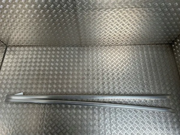 Peugeot 5008 II Dachreling OEM UTO55555 image 2