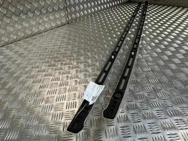 Peugeot 5008 II Dachreling OEM UTO55555 image 3