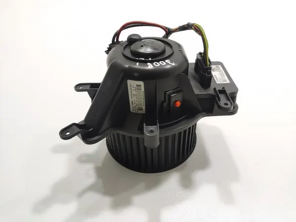 Peugeot 3008 I Fläkt 2013-2016 OEM T3953002 image 4