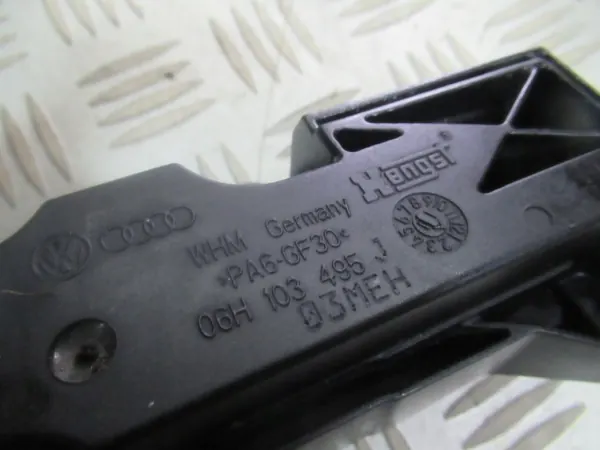 Öljyseparatori VW Audi Skoda 06H103495J OEM image 3