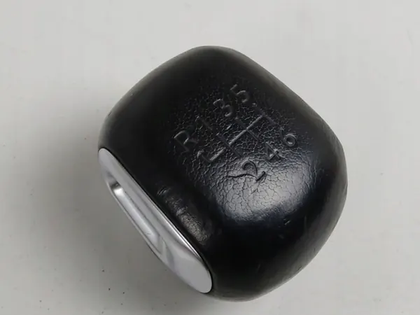 Pomo de mudanças Peugeot 208 II OEM RZV76525 - Usado image 2