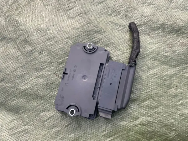 Módulo de travão de mão Porsche OEM 7P0907801F Usado image 3