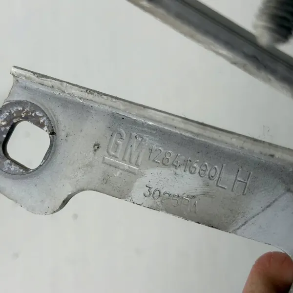 Konepeltisaranat OEM 12841600 Vasen & Oikea Opel image 3