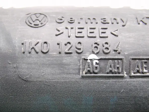 Luftkanal 1K0129684AG A3 8P Octavia Leon II Golf V VI image 3