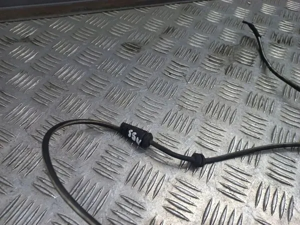 Capteur ABS Avant Droit Audi A5 2018 OEM 8W0972252 image 2