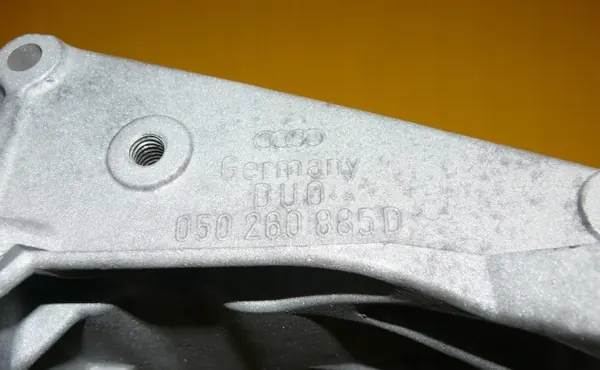 Suporte Compressor Ar Condicionado OEM 050260885D image 3