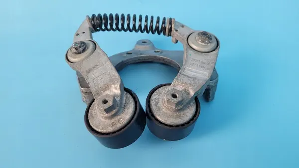 Polea tensor de correa OEM 25281-2MHA1 para Hyundai Tucson image 2