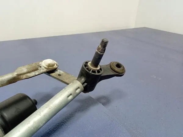 Motor limpiaparabrisas Dacia Lodgy OEM WM07C - Usado image 3