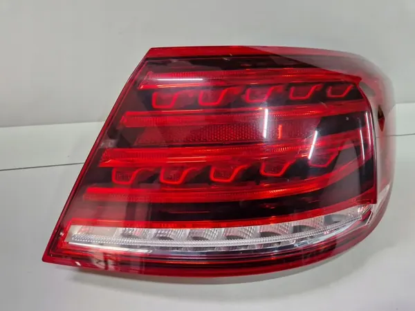 Rechter achterlicht Mercedes E-Klasse W207 Coupe A2079063400 image 3