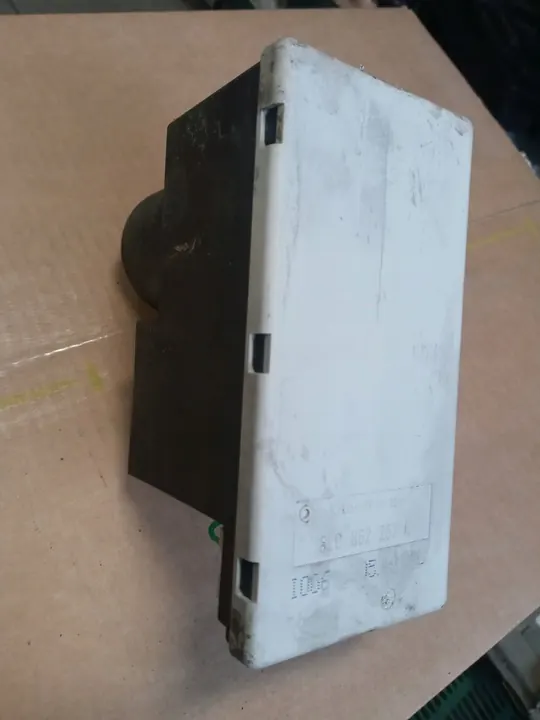 Bomba de fecho central Audi A4 B5 A3 8L image 1