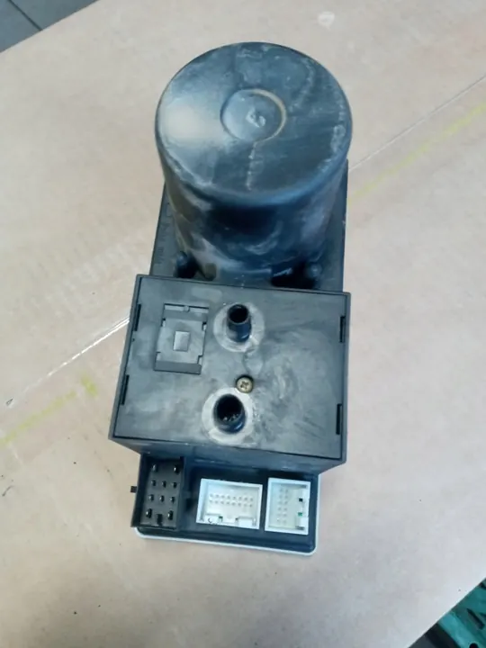 Bomba de fecho central Audi A4 B5 A3 8L image 3