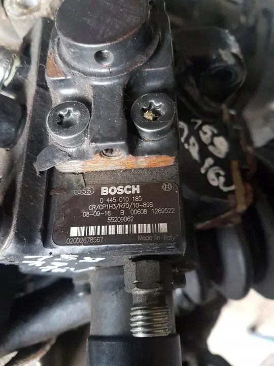 Brandstofpomp Alfa Romeo 159 Fiat Bravo II 1.9 JTD 0445010150 image 3