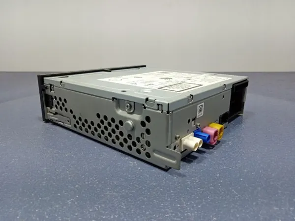 VW Golf VII Navigatiemodule Lezer OEM 3Q0035864B image 3