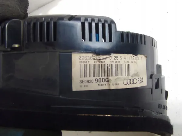 Cuadro de instrumentos Audi OE OEM 8E0920900G image 5