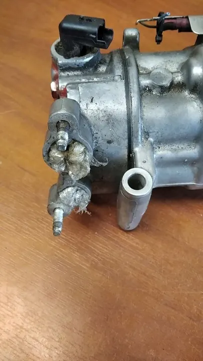 Compressore aria condizionata NISSENS 890743 image 5