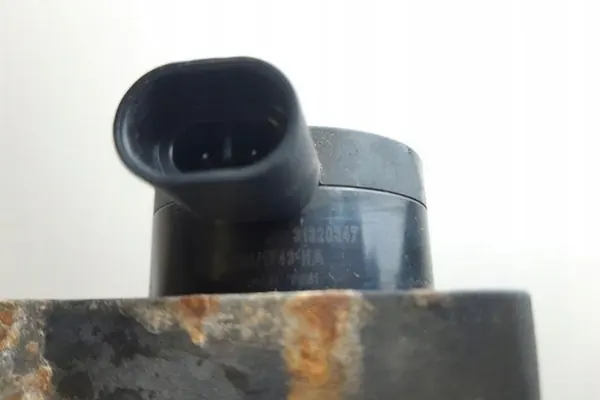 Vattencirkulationspump VOLVO V40 2.0L Diesel 2012 image 3