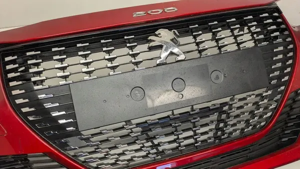Parachoques delantero Peugeot 208 II 2019- image 5
