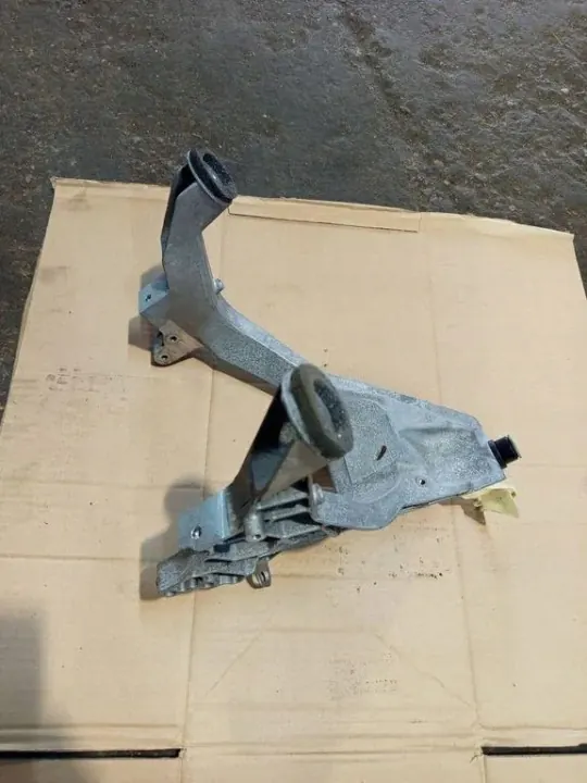 Rattstolpsfäste OEM 668719 för BMW 5 GT image 4