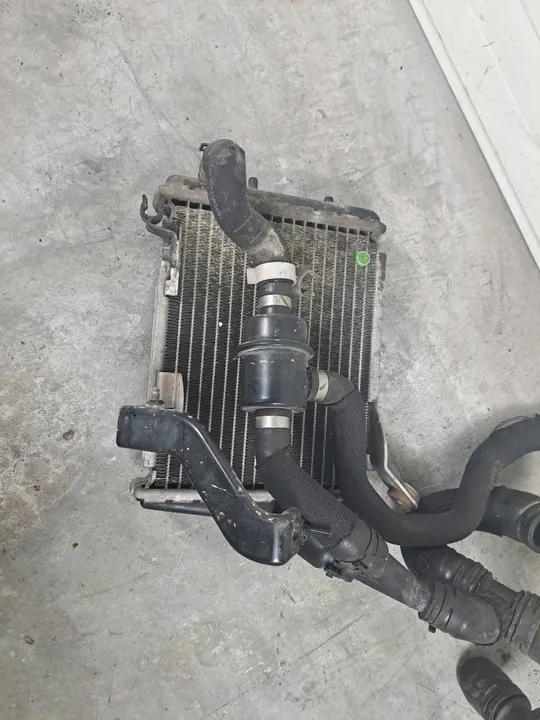 Radiador de agua derecho Audi S4 B6 B7 4.2 OEM image 5