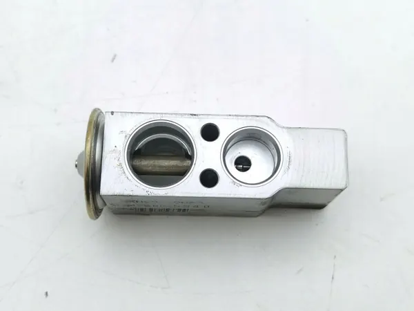 Toyota A/C radiatorventiel OEM 475005940 2.5L image 3