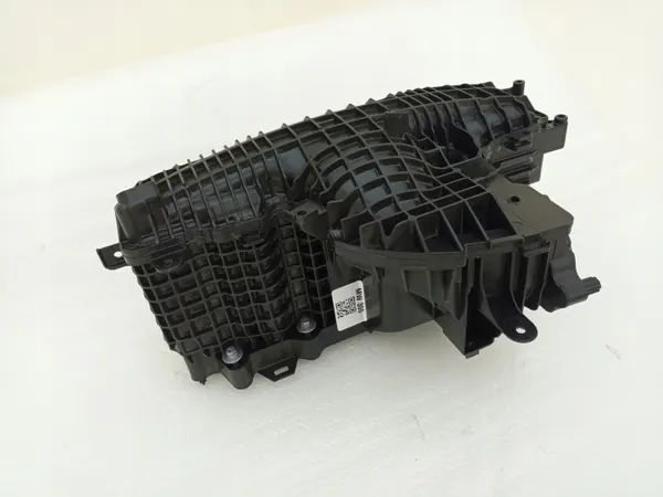 Colector de Admisión Volvo OEM 32361916 - Usado image 3