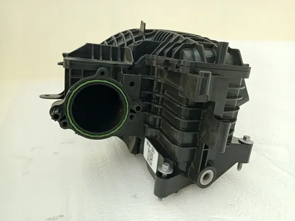 Colector de Admisión Volvo OEM 32361916 - Usado image 7