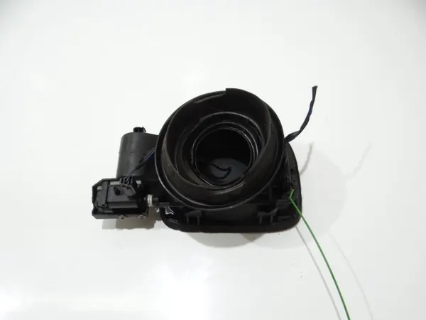 BMW X1 E84 Tankklappe OEM 2990139 Vermilionrot image 5